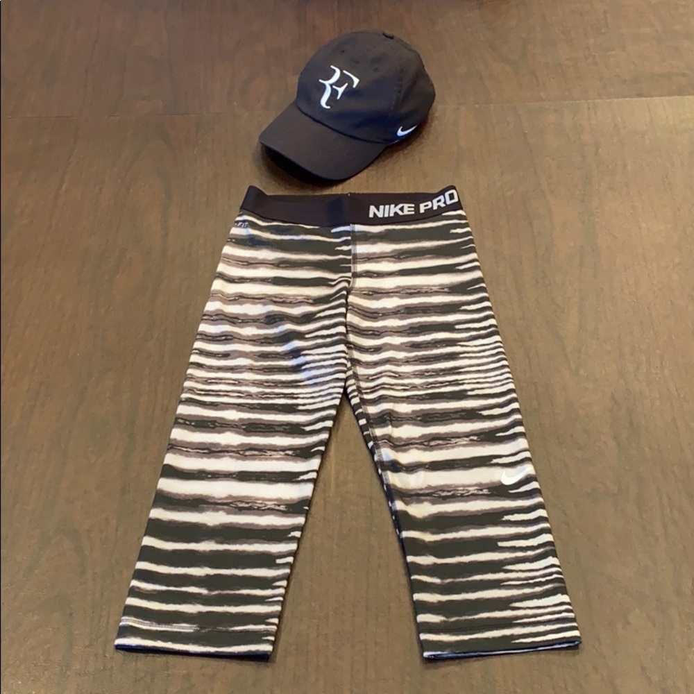 Nike Pro Zebra Capri Leggings